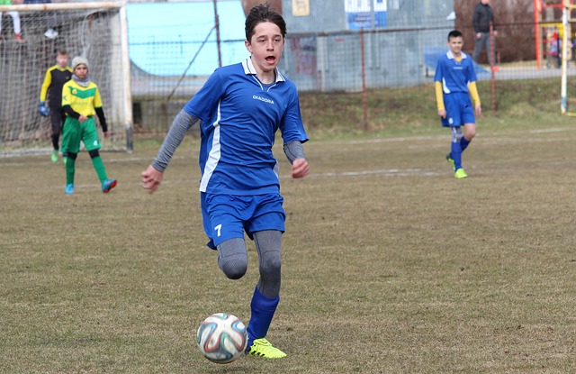 于自己的辉 于自己的辉